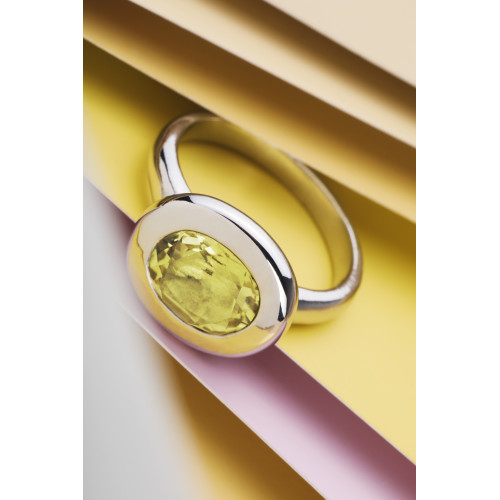 Кольцо из серебра с желтым кварцем