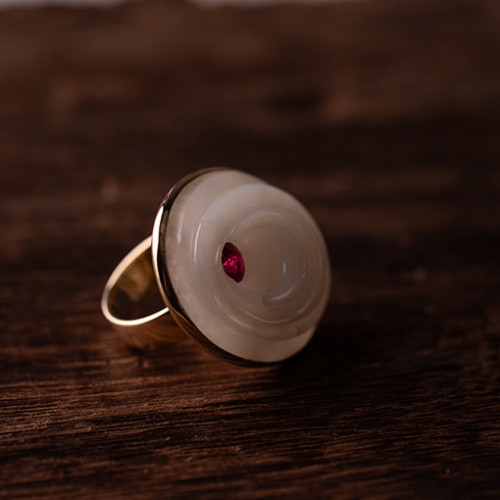 Кольцо Frank из золота с рубином и нефритом