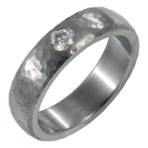  Кольцо из титана с бриллиантом